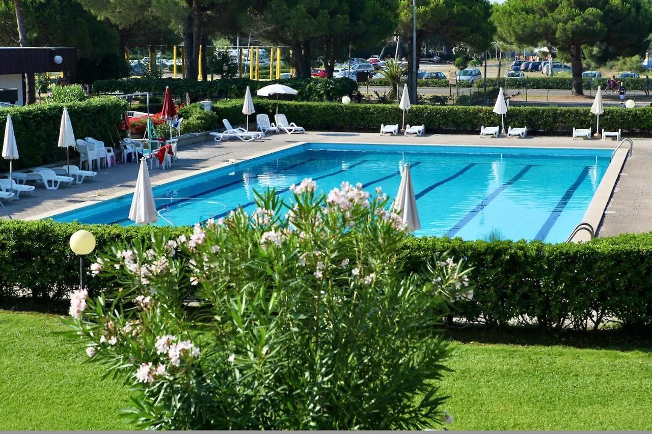 Apartments In Residence With Swimming Pool In Marina Di Bibbona 0*,