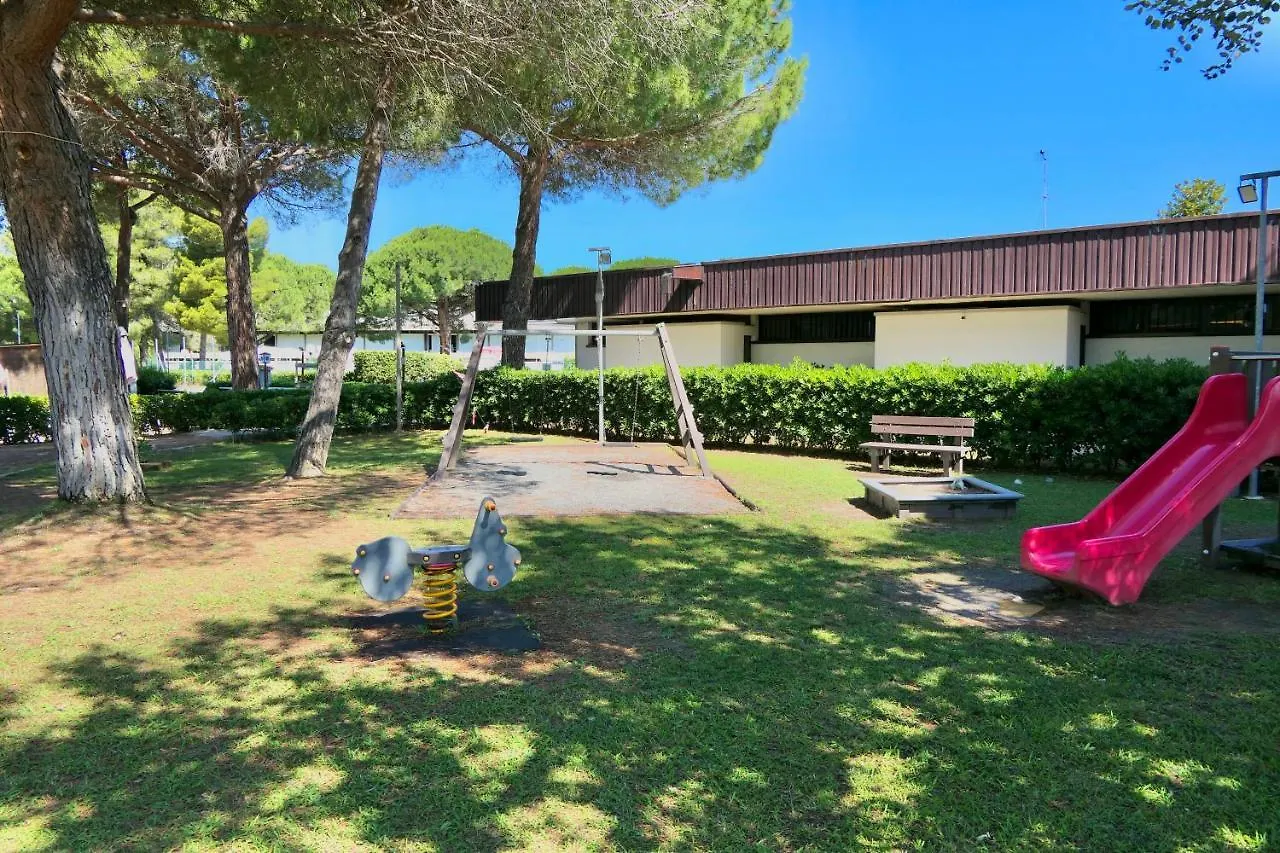 Apartments In Residence With Swimming Pool In Marina Di Bibbona Aparthotel