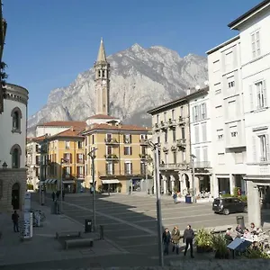 https://la-casa-sul-lago-lecco.it-lombardy.com